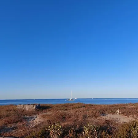 A Due Passi Dal Mare *